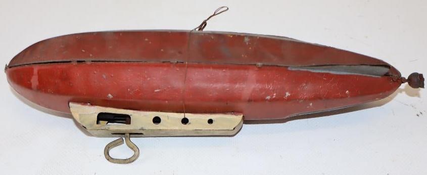 Early Tin Blimp Zeppelin Windup Toy (1 of 3)