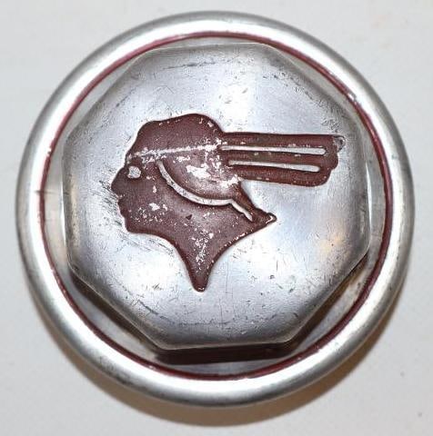 1928-29 Pontiac Canada Aluminum Threaded Automobile Hubcap (1 of 2)