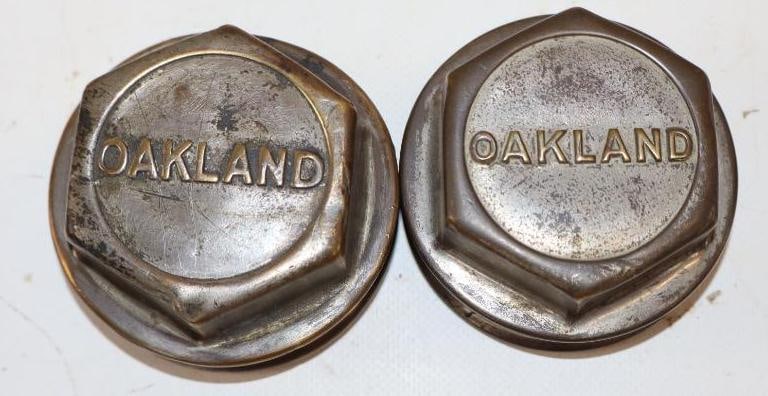 Group of 2 1912-16 Oakland Threaded Automobile Hubcaps (1 of 2)