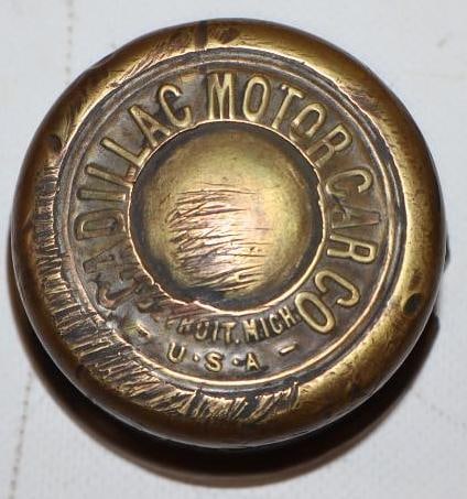 Brass Embossed Cadillac Motor Car Co. Threaded Automobile Hubcap (1 of 2)