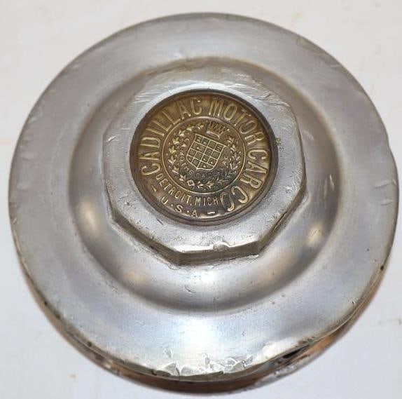 1910 Cadillac Motor Car Co. Threaded Automobile Hubcap (1 of 2)