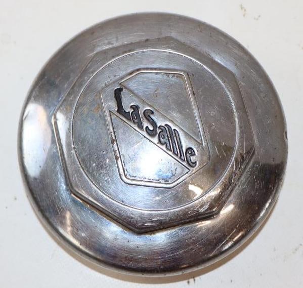 Cadillac La Salle Embossed Steel Threaded Automobile Hubcap (1 of 2)