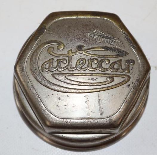 Carter Car Embossed Threaded Automobile Hubcap (1 of 2)