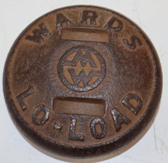 Ward's Low-Load Embossed Steel Threaded Automobile Hubcap: 4.75" x 4.75" x 2"