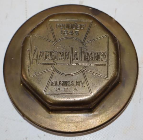 1923 American LaFrance Embossed Brass Fire Truck Threaded Automobile Hubcap (1 of 2)