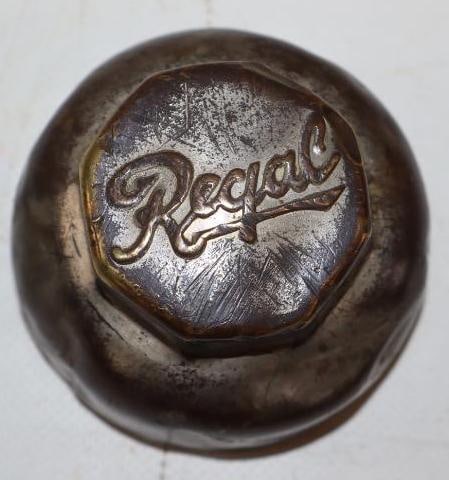 1911 Regal Embossed Brass Threaded Automobile Hubcap (1 of 2)