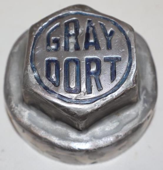 Gray Dort Debossed Aluminum Threaded Automobile Hubcap (1 of 2)