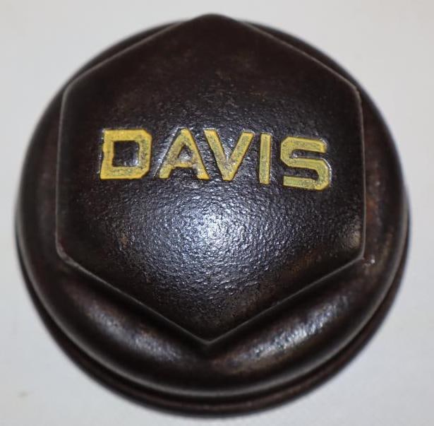 Davis Debossed Steel Threaded Automobile Hubcap (1 of 2)