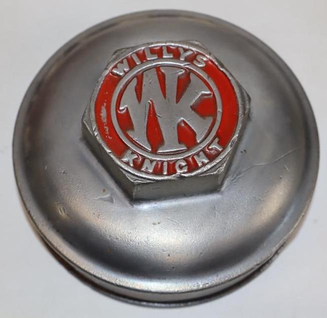 1916-1919 Willy's Knight Embossed Aluminum Threaded Automobile Hubcap (1 of 2)