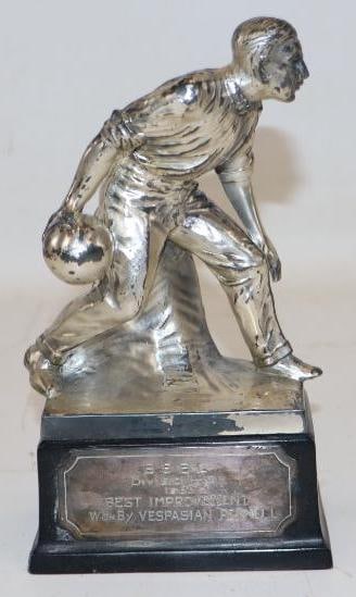 1933 Best Improvement Bowling Award Trophy (1 of 3)