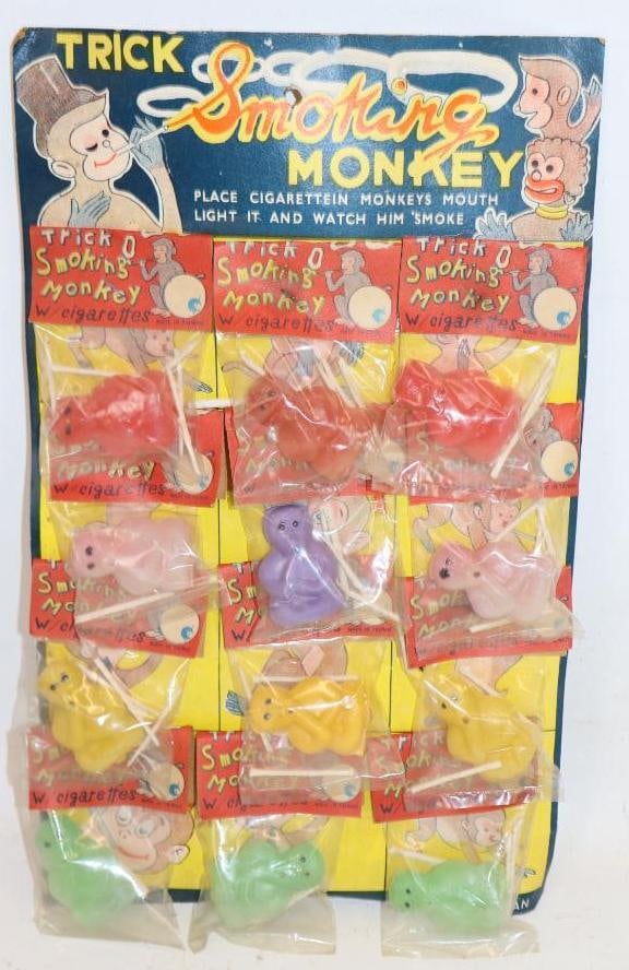 Trick Smoking Monkey Advertising Cardboard Display with 12 Units (1 of 2)