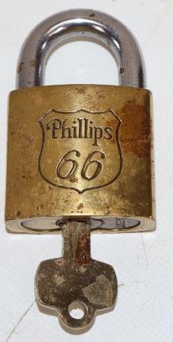 Phillips 66 Engraved Brass Best Lock with Key: 1.75" x 2.75" x .75"