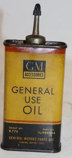 GM Accessories General Use Handy Oil Can (1 of 2)