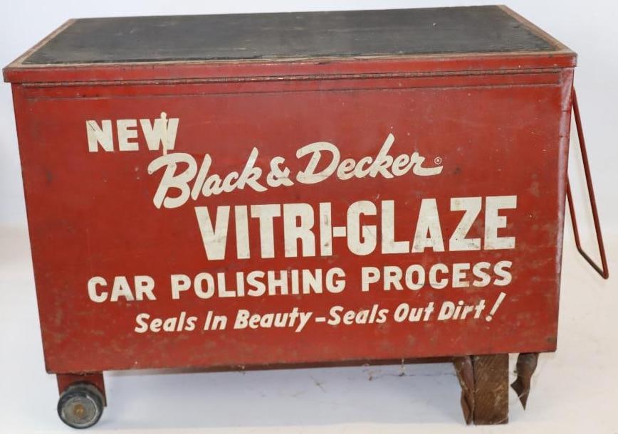 Black and Decker Vitri-Glaze Car Polishing Advertising Bench and Cabinet (1 of 3)
