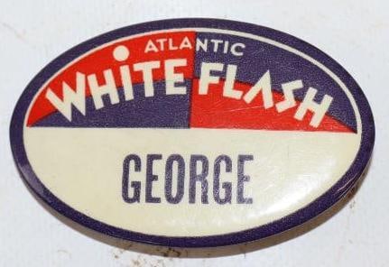 Atlantic White Flash Service Station Employee Pin Back Badge (1 of 2)