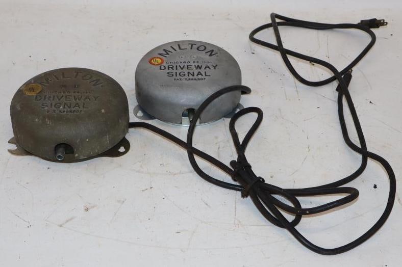 Group of 2 Milton Driveway Gas Station Signals: 6" x 6" x 2.5" each