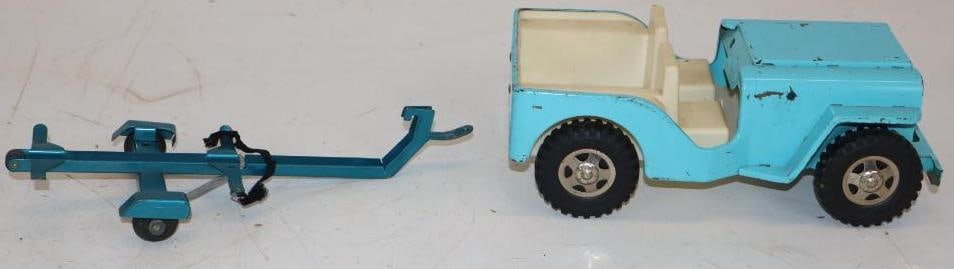 Group of 2 1970's Tonka Jeep and Boat Trailer (1 of 4)