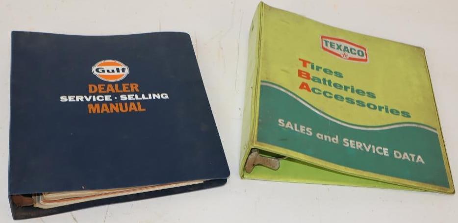 Group of 2 Texaco and Gulf Advertising 3 Ring Binders: Largest is 11.5" x 11" x 3"