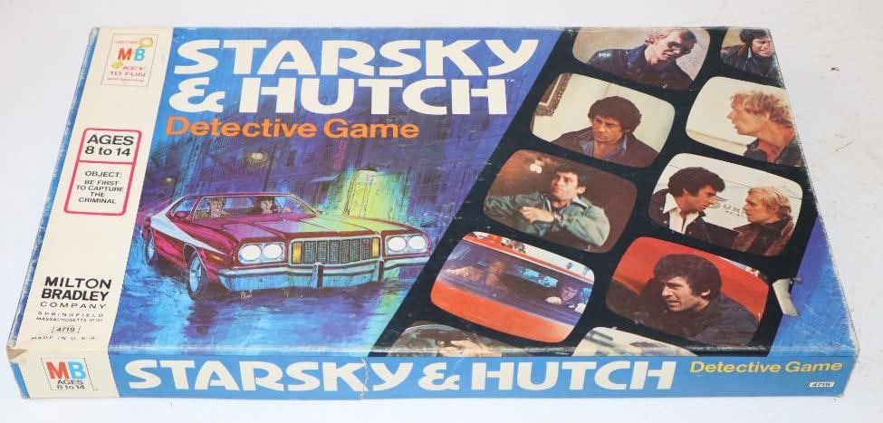 1977 Starsky & Hutch Milton Bradly Board Game: Appears to be complete.16" x 9.5" x 1.5"
