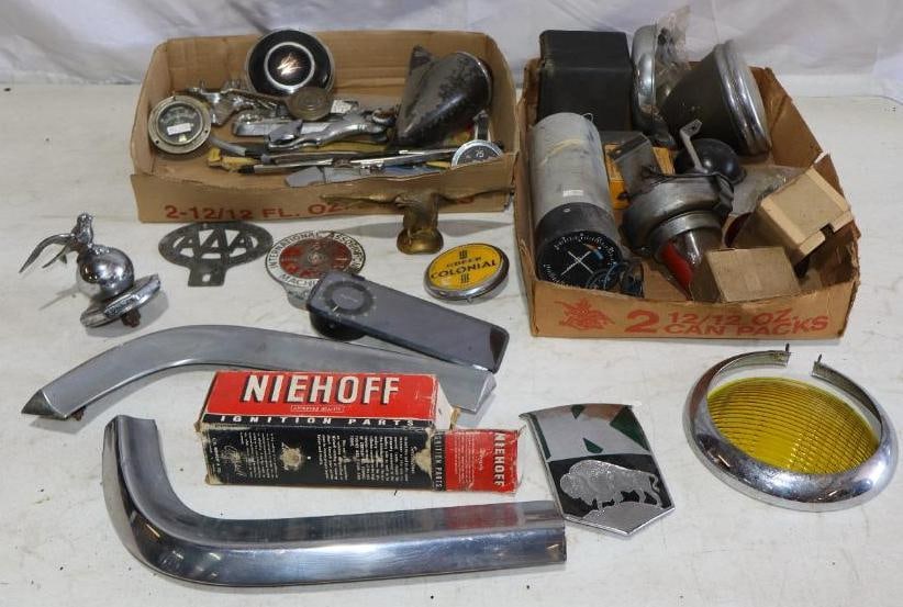 Lots of Gauges, Taillights, Trim, Mirror (1 of 7)