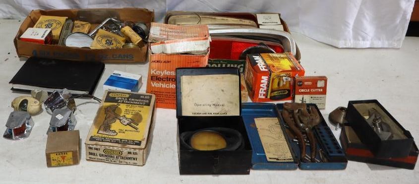 Variety of Parts and Manuals Inc Harley Davidson (1 of 5)