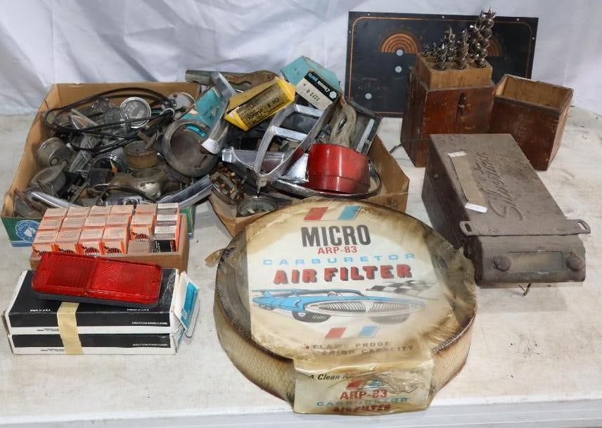 Assorted Gauges, Auto Trim, Silvertone Radio (1 of 5)