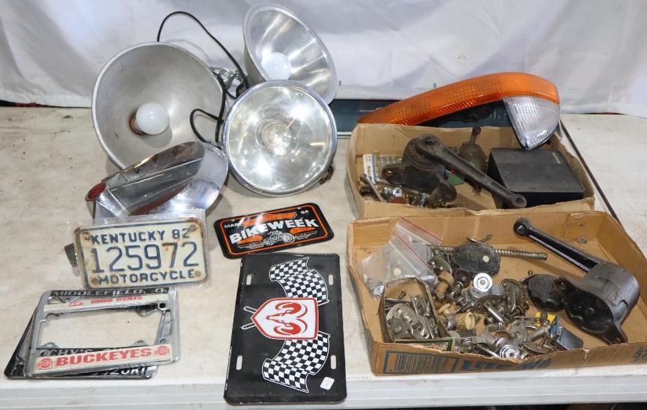 Misc Lot of Automotive and Shop Lights (1 of 5)