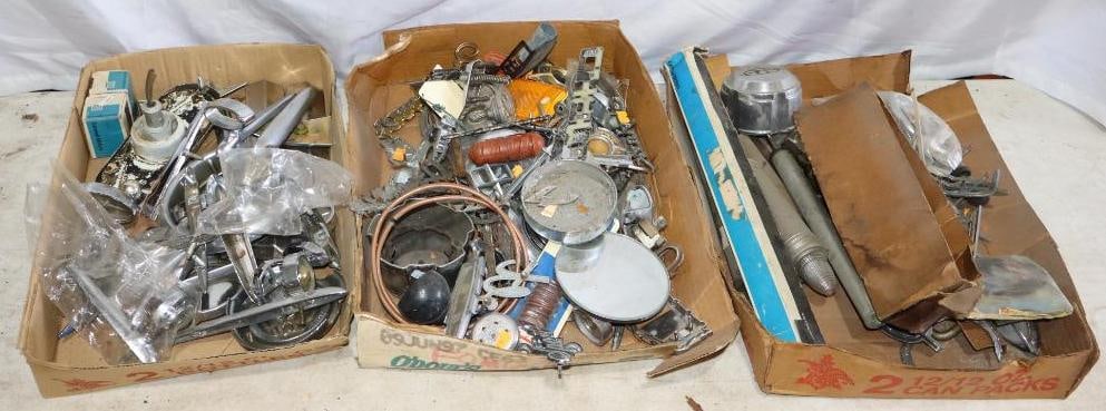 Automotive Trim, Emblems, Hood Ornaments, Badges (1 of 4)