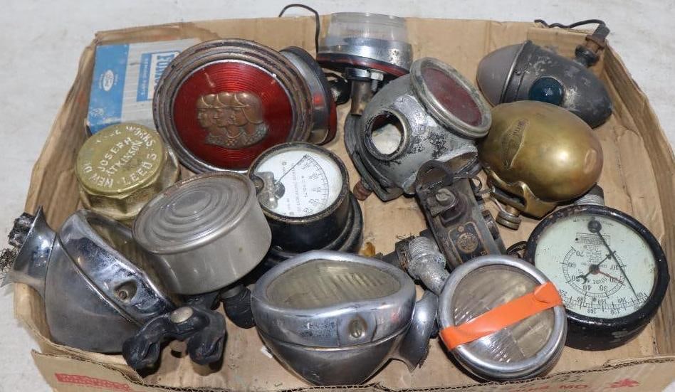 Group Lot of PreWar Auto Lights, Hubcap and Emblem (1 of 10)