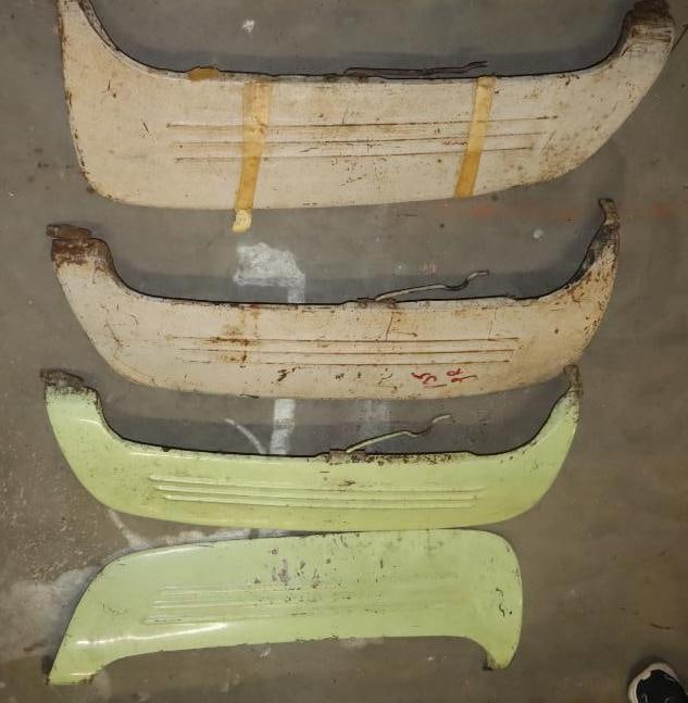 Two Sets 1949-1950 Ford Fender Skirts (1 of 4)