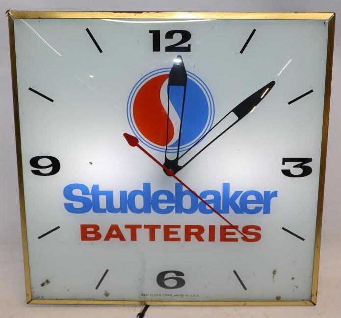 Studebaker Batteries Lightup Pam Advertising Clock (1 of 7)