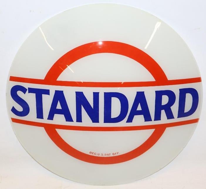 Standard Bar and Circle 16.5" Single Gas Pump Globe Lens: The lens is in good condition with only some light surface scratches on the front
