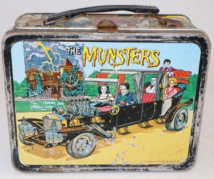 The Munsters Metal Lunch Box No Thermos (1 of 3)