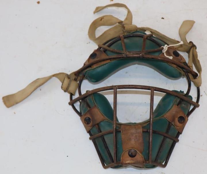 Vintage Childrens Catcher Facemask: 9x9.75x3.5