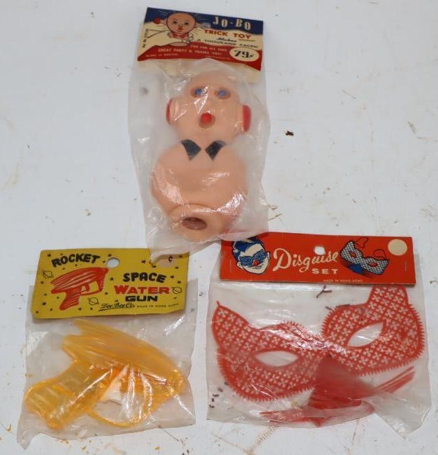 Group of 3 Space Water Gun Disguise Mask and Jo-Bo Trick Toy in Original Packaging: largest 9" x 3.5" x 1.5"