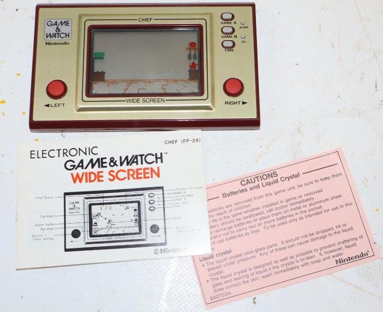 1981 Nintendo Game & Watch Widescreen Handheld Game With Instructions: 4.25x2.5x.25