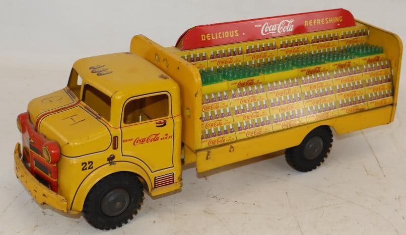 Wyandotte Coca-Cola Tin Litho Toy Delivery Truck (1 of 4)