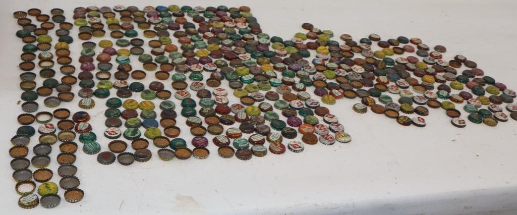 Group of 500 Cork Lined Soda Pop Bottle Caps (1 of 5)