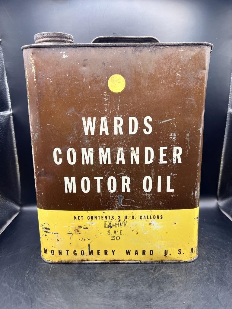 Wards Commander Motor Oil (3): Good color, fair condition, scratches, rust, 2 dents
