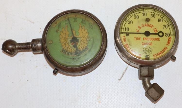 Group of 2 Peerless & US Gauge Balloon Tire Pressure Testers: 2" x 2" x 3" each