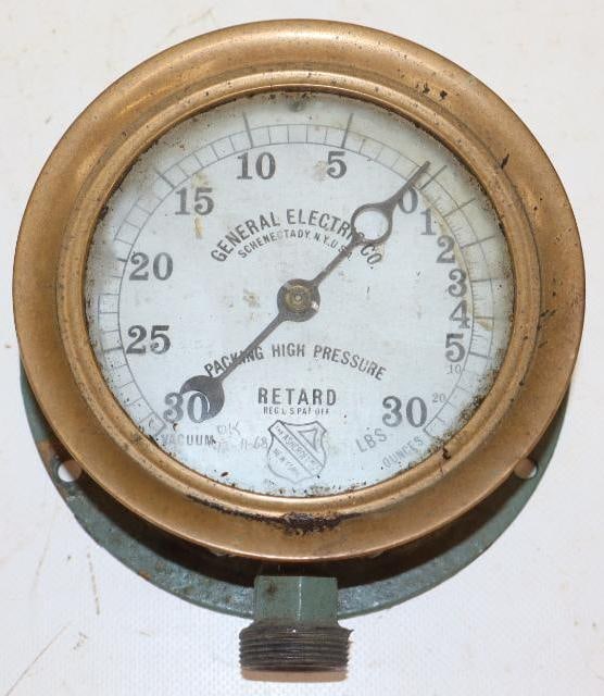 General Electric Company Packing High Pressure Gas Gauge: 5.75" x 5.75" x 2.25" marked Ashcroft New York