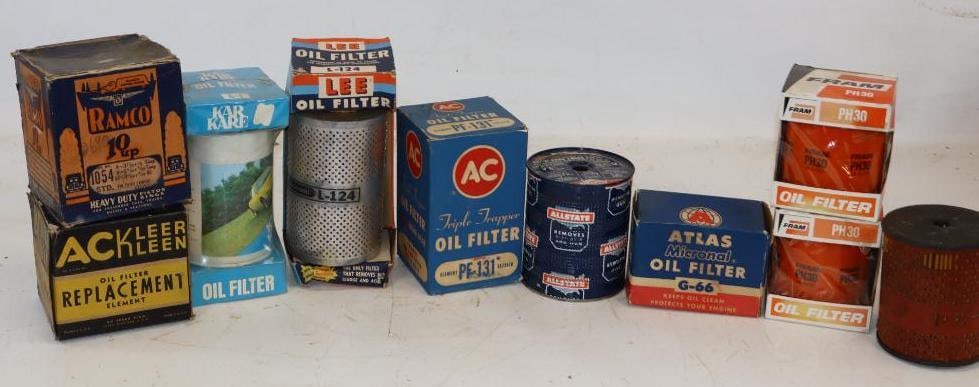 Group of 10 Vintage Automobile Oil Filters & Cartridges (1 of 4)
