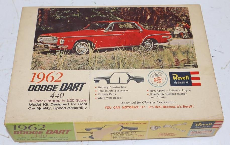 1962 Dodge Dart 440 Scale Model (1 of 3)