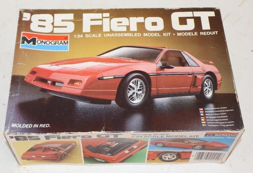 1985 Fiero GT 1/24th Scale Car Model in Original Box (1 of 4)