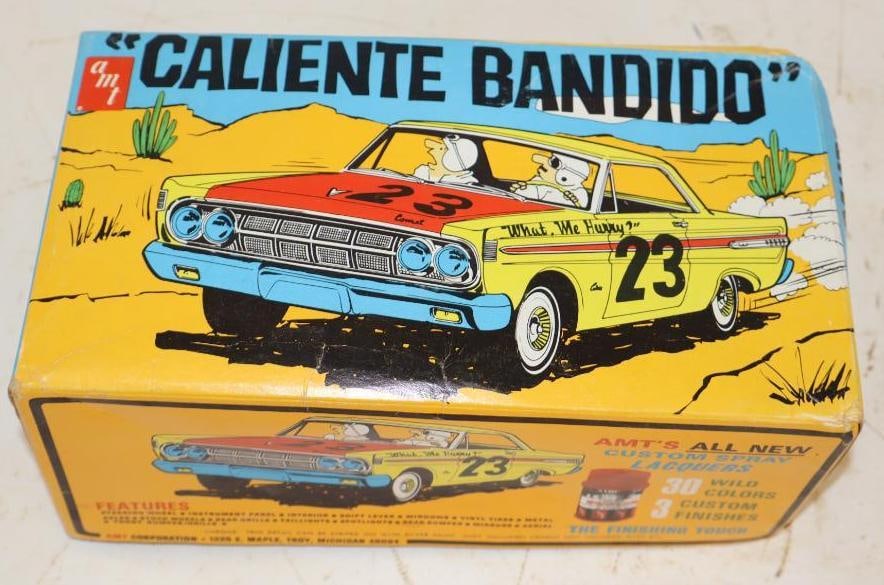 1964 Comet Caliente RT 1/25th Scale Model in Original Box (1 of 3)