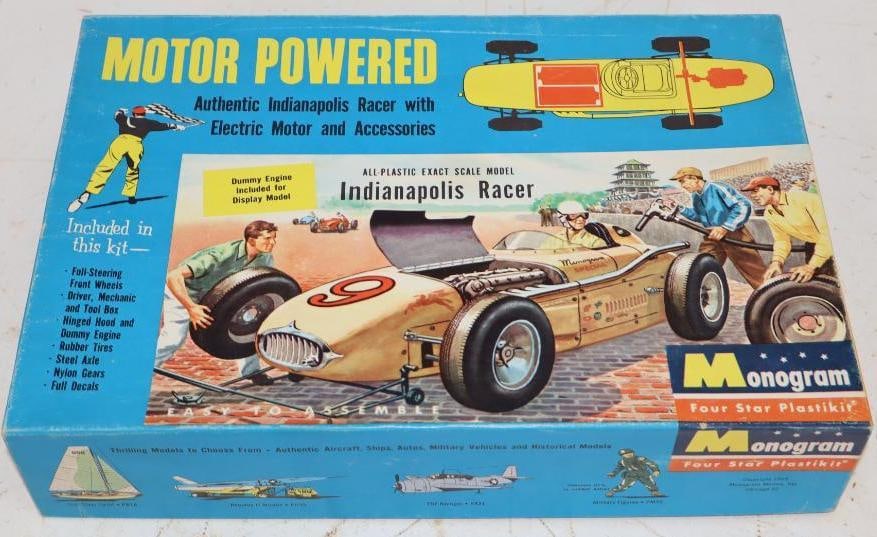 1959 Monogram Motor Powered Indianapolis Race Car Model Kit in Original Box (1 of 4)