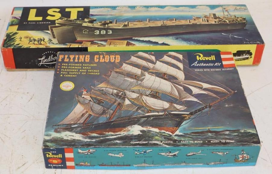 Group of 2 Flying Cloud & US Battel Ship Model In Original Box (1 of 4)