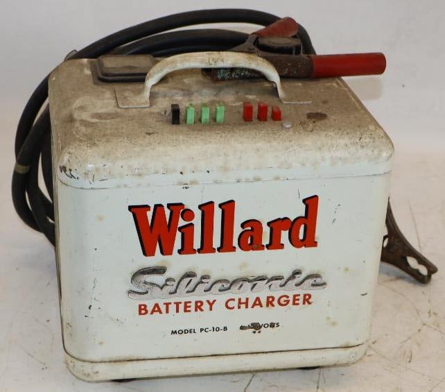 Willard Siliconic Battery Charger (1 of 3)