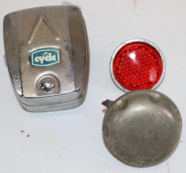 Group of 3 Bicycle Bell, Battery Powered Bicycle Bell, and Reflector (1 of 4)