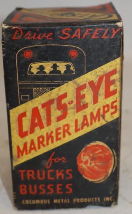 Cats-Eye Marker Lamp for Trucks and Busses in Original Box (1 of 4)